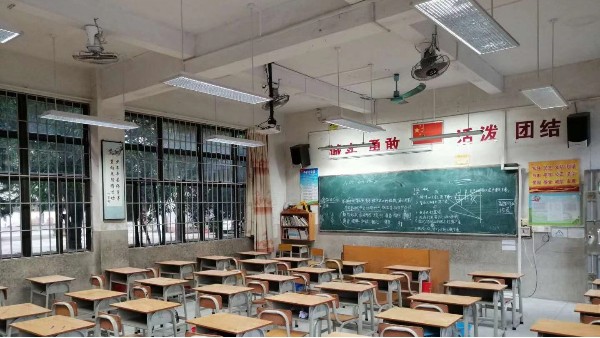 学校如何做好防控青少年近视工作？华辉来支招~